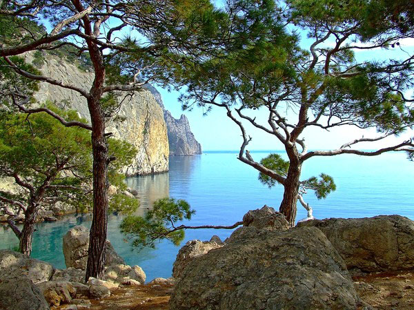 Море во время отдыха на Южном берегу Крыма